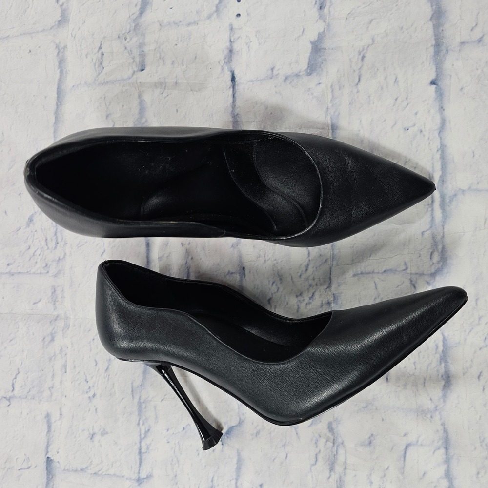 Gianni Bini Pumps Womens 5.5M Black Leather Pointed Toe Stiletto Heels Classic